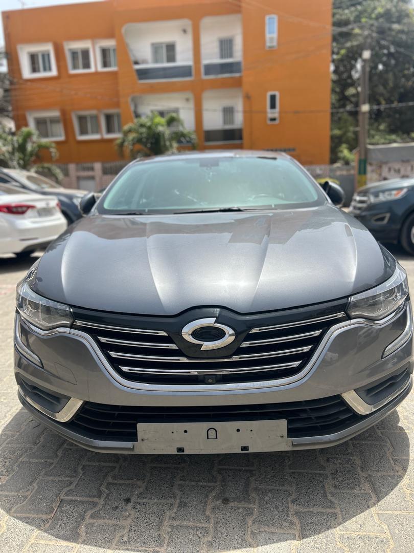 RENAULT SM6